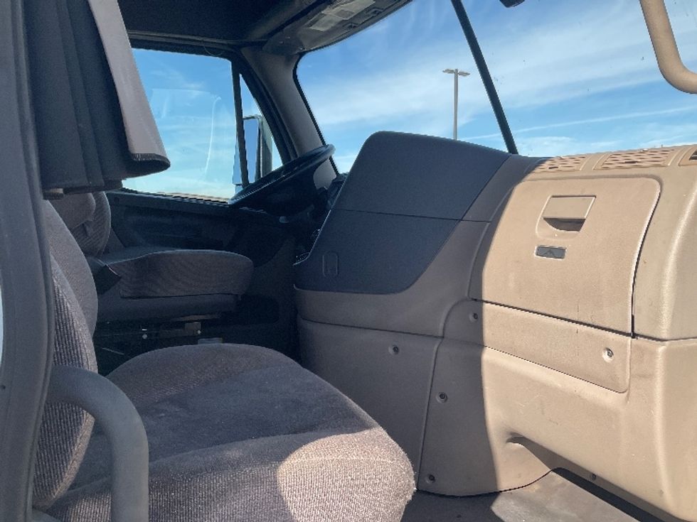 Sleeper Tractor-Heavy Duty Tractors-Freightliner-2020-Cascadia 12564ST-Piqua-OH-465,664\n\t\tmiles-$ 58,750 - Image 15