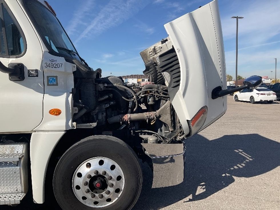 Sleeper Tractor-Heavy Duty Tractors-Freightliner-2020-Cascadia 12564ST-Piqua-OH-465,664\n\t\tmiles-$ 58,750 - Image 20