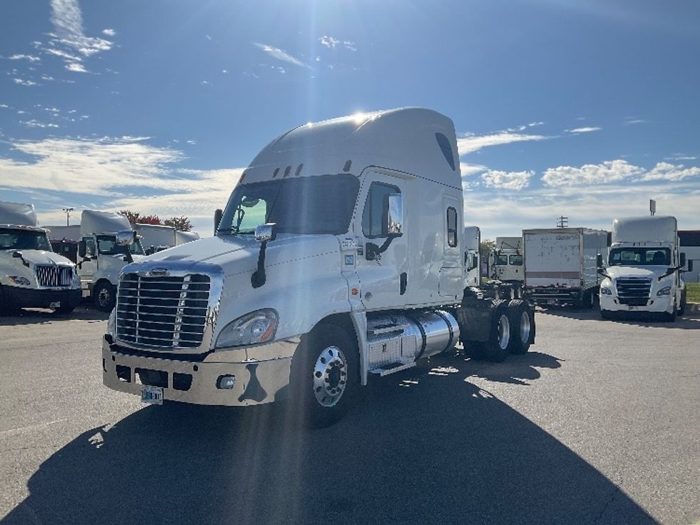 Sleeper Tractor-Heavy Duty Tractors-Freightliner-2020-Cascadia 12564ST-Piqua-OH-465,664\n\t\tmiles-$ 58,750 - Image 3