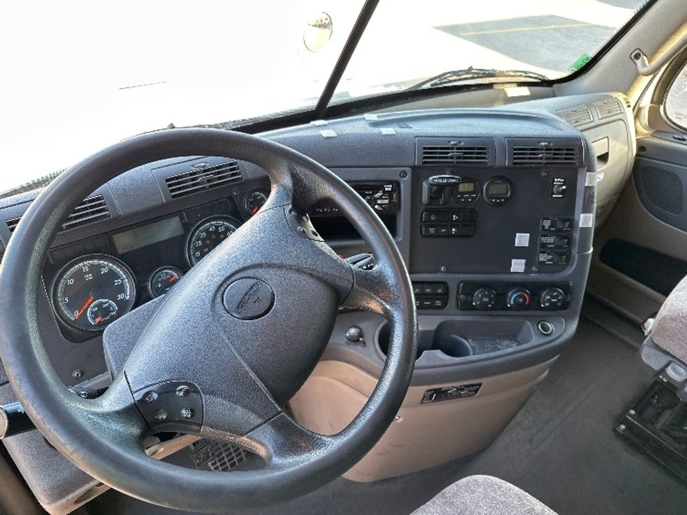 Sleeper Tractor-Heavy Duty Tractors-Freightliner-2020-Cascadia 12564ST-Piqua-OH-470,472\n\t\tmiles-$ 59,250 - Image 12