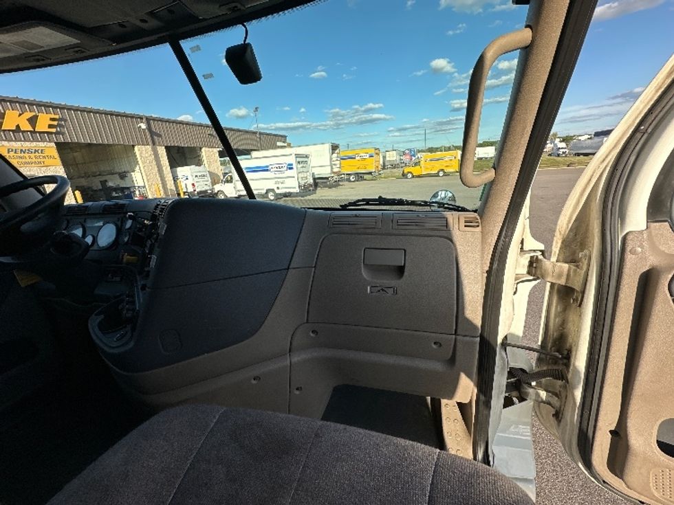 Sleeper Tractor-Heavy Duty Tractors-Freightliner-2020-Cascadia 12564ST-Piqua-OH-470,472\n\t\tmiles-$ 59,250 - Image 14