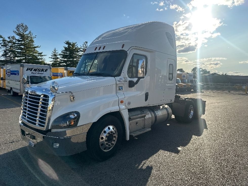 Sleeper Tractor-Heavy Duty Tractors-Freightliner-2020-Cascadia 12564ST-Piqua-OH-470,472\n\t\tmiles-$ 59,250 - Image 3