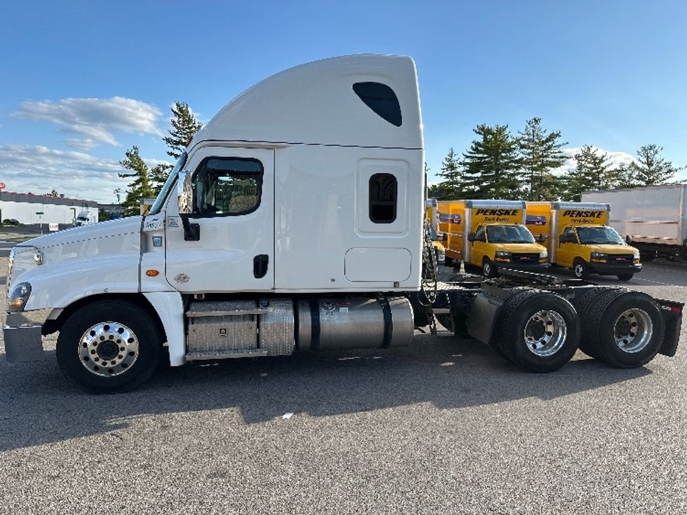 Sleeper Tractor-Heavy Duty Tractors-Freightliner-2020-Cascadia 12564ST-Piqua-OH-470,472\n\t\tmiles-$ 59,250 - Image 4