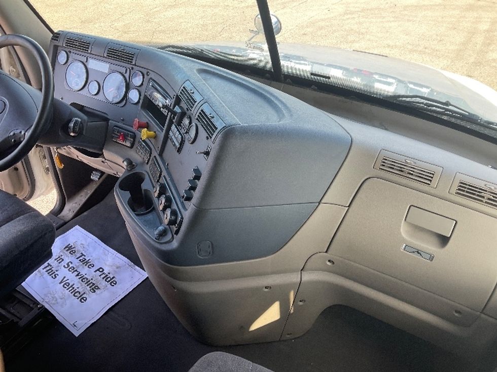 Sleeper Tractor-Heavy Duty Tractors-Freightliner-2020-Cascadia 12564ST-Piqua-OH-509,463\n\t\tmiles-$ 55,750 - Image 15