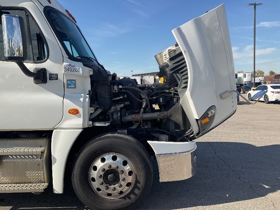 Sleeper Tractor-Heavy Duty Tractors-Freightliner-2020-Cascadia 12564ST-Piqua-OH-509,463\n\t\tmiles-$ 55,750 - Image 20
