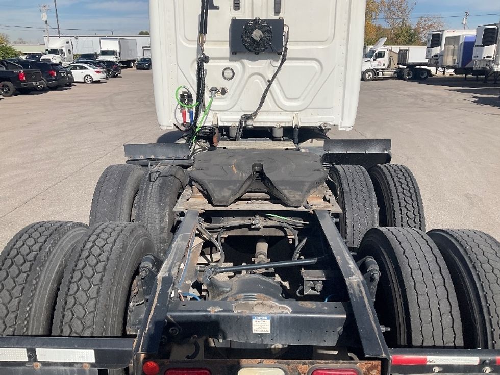 Sleeper Tractor-Heavy Duty Tractors-Freightliner-2020-Cascadia 12564ST-Piqua-OH-509,463\n\t\tmiles-$ 55,750 - Image 6