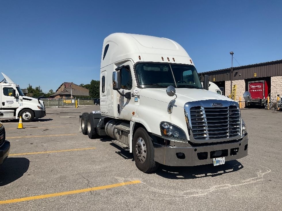 Sleeper Tractor-Heavy Duty Tractors-Freightliner-2020-Cascadia 12564ST-Piqua-OH-529,143\n\t\tmiles-$ 55,250 - Image 1