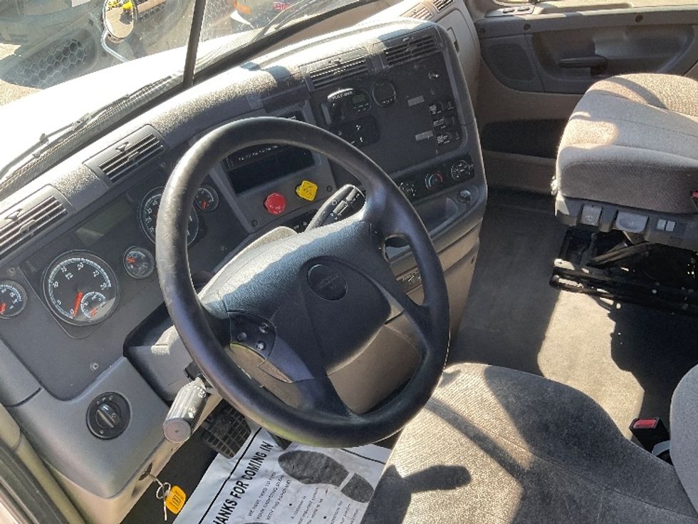 Sleeper Tractor-Heavy Duty Tractors-Freightliner-2020-Cascadia 12564ST-Piqua-OH-529,143\n\t\tmiles-$ 55,250 - Image 10