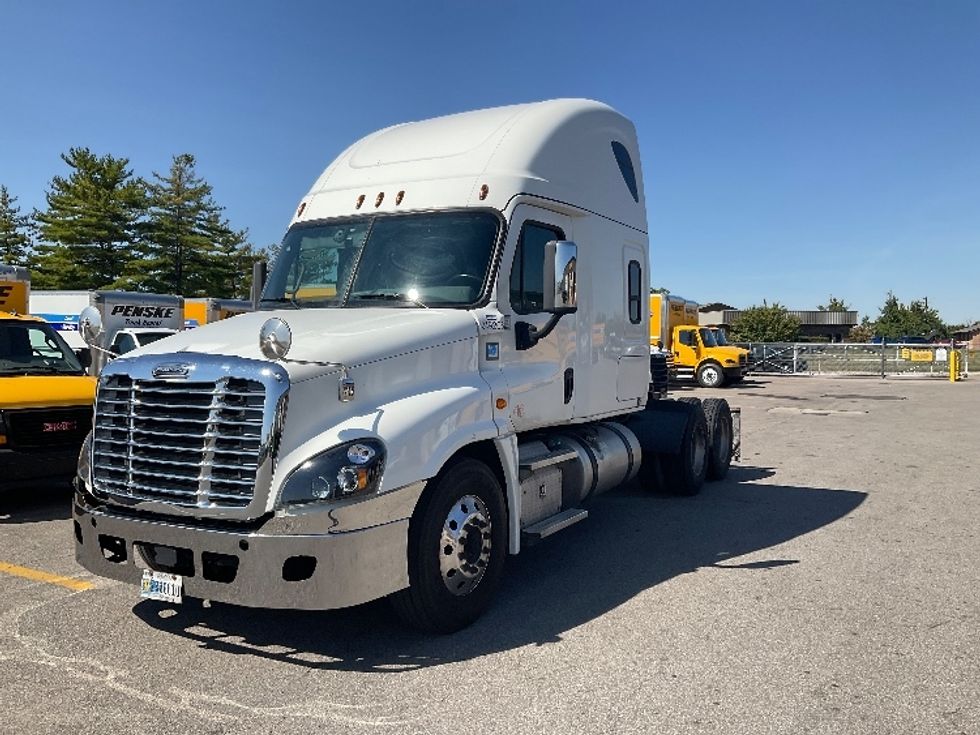 Sleeper Tractor-Heavy Duty Tractors-Freightliner-2020-Cascadia 12564ST-Piqua-OH-529,143\n\t\tmiles-$ 55,250 - Image 3