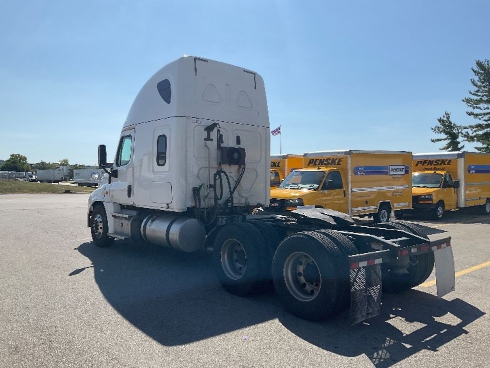 Sleeper Tractor-Heavy Duty Tractors-Freightliner-2020-Cascadia 12564ST-Piqua-OH-529,143\n\t\tmiles-$ 55,250 - Image 5