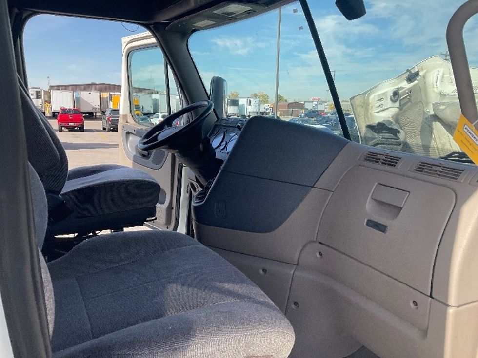 Sleeper Tractor-Heavy Duty Tractors-Freightliner-2020-Cascadia 12564ST-Piqua-OH-561,583\n\t\tmiles-$ 51,500 - Image 15