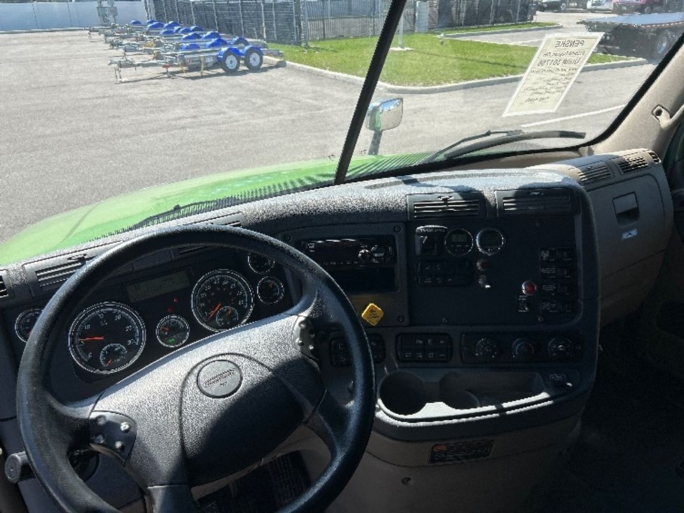 Sleeper Tractor-Heavy Duty Tractors-Freightliner-2020-Cascadia 12564ST-Piqua-OH-578,310\n\t\tmiles-$ 43,750 - Image 11