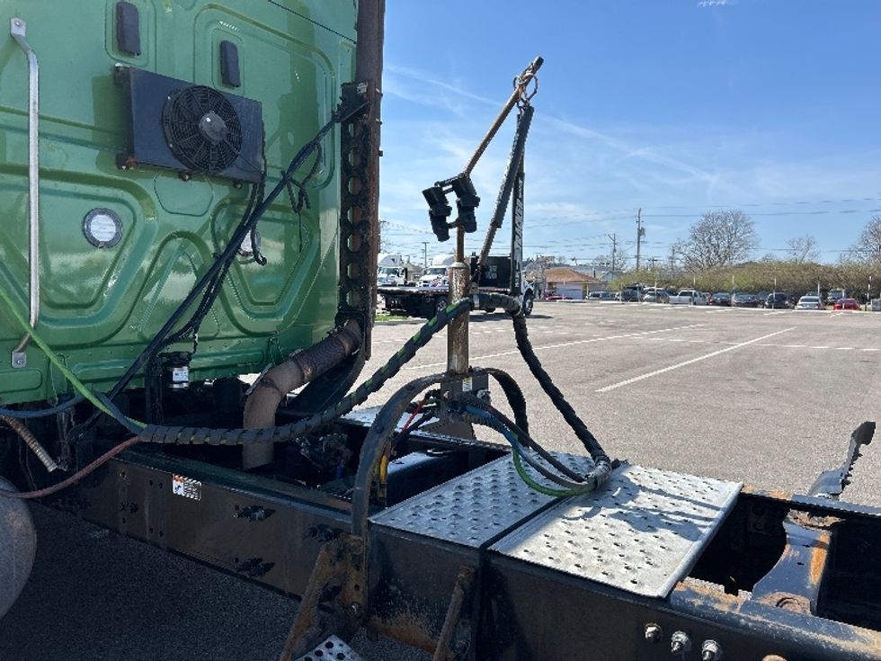 Sleeper Tractor-Heavy Duty Tractors-Freightliner-2020-Cascadia 12564ST-Piqua-OH-578,310\n\t\tmiles-$ 43,750 - Image 22
