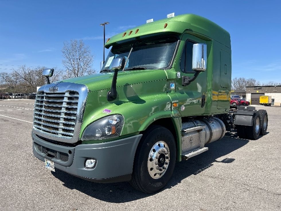 Sleeper Tractor-Heavy Duty Tractors-Freightliner-2020-Cascadia 12564ST-Piqua-OH-578,310\n\t\tmiles-$ 43,750 - Image 3