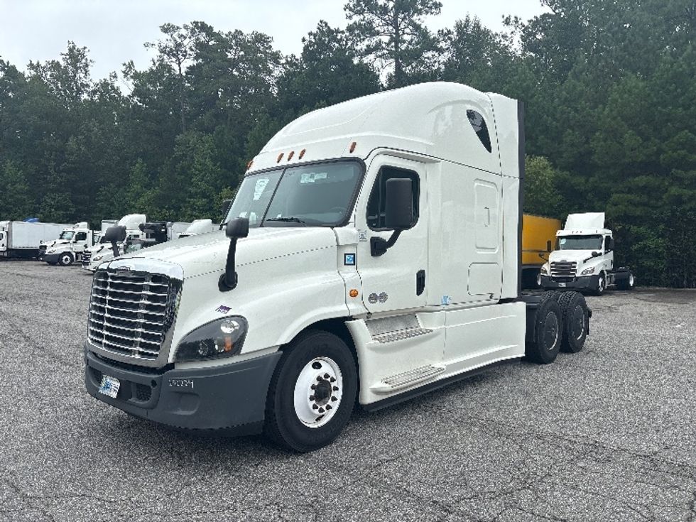 Sleeper Tractor-Heavy Duty Tractors-Freightliner-2020-Cascadia 12564ST-Prince George-VA-392,976\n\t\tmiles-$ 63,750 - Image 3