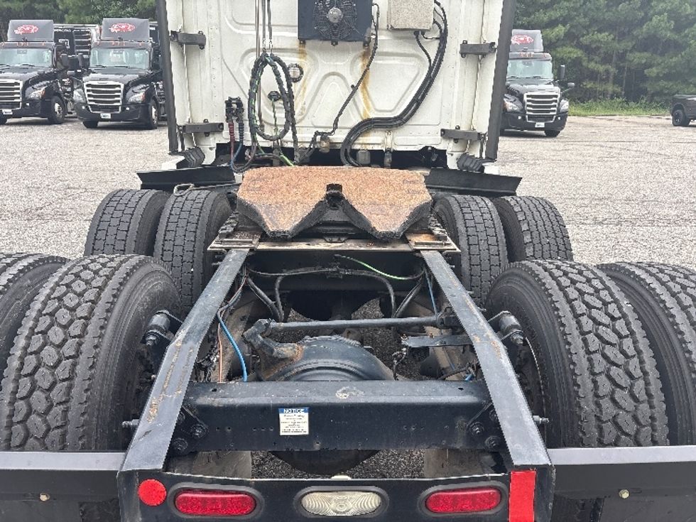 Sleeper Tractor-Heavy Duty Tractors-Freightliner-2020-Cascadia 12564ST-Prince George-VA-392,976\n\t\tmiles-$ 63,750 - Image 6