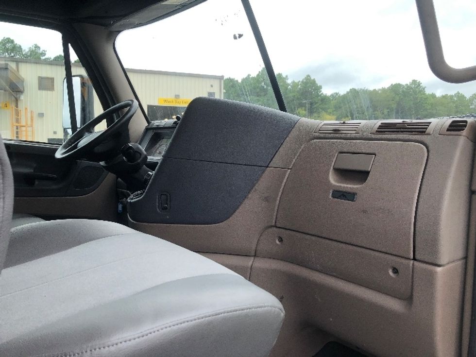 Sleeper Tractor-Heavy Duty Tractors-Freightliner-2020-Cascadia 12564ST-Shreveport-LA-419,721\n\t\tmiles-$ 63,250 - Image 15