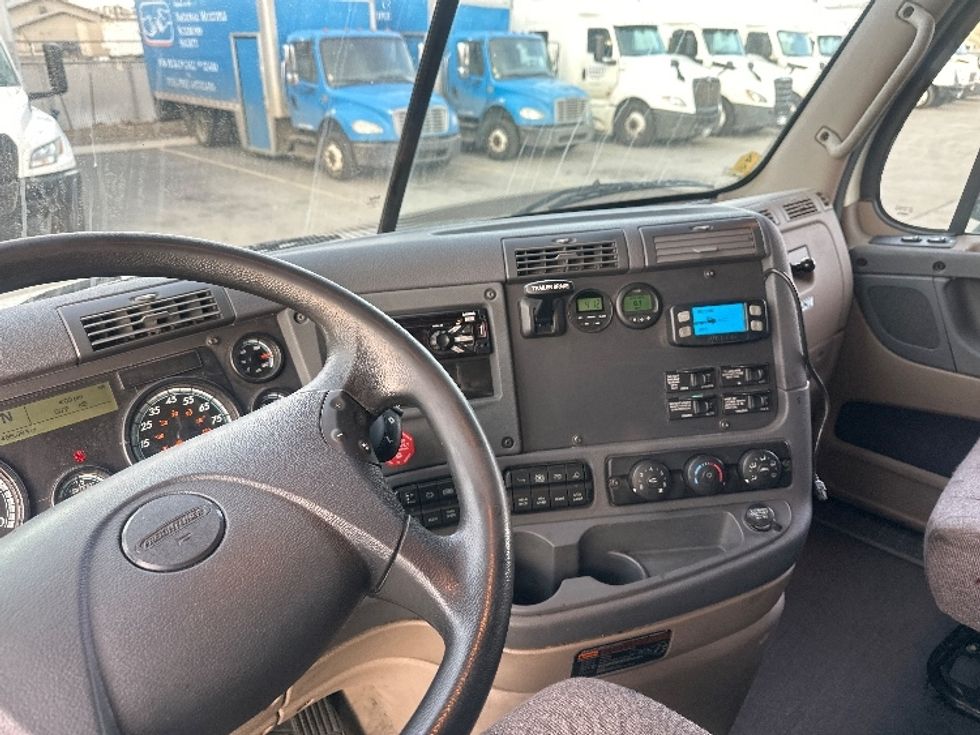 Sleeper Tractor-Heavy Duty Tractors-Freightliner-2020-Cascadia 12564ST-Sparks-NV-466,557\n\t\tmiles-$ 60,750 - Image 12