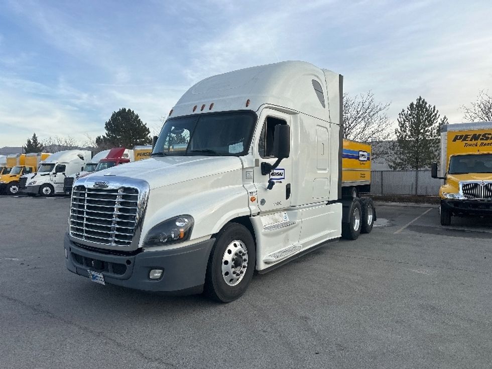 Sleeper Tractor-Heavy Duty Tractors-Freightliner-2020-Cascadia 12564ST-Sparks-NV-466,557\n\t\tmiles-$ 60,750 - Image 3