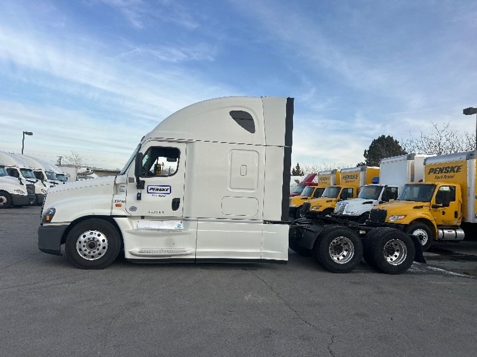 Sleeper Tractor-Heavy Duty Tractors-Freightliner-2020-Cascadia 12564ST-Sparks-NV-466,557\n\t\tmiles-$ 60,750 - Image 4