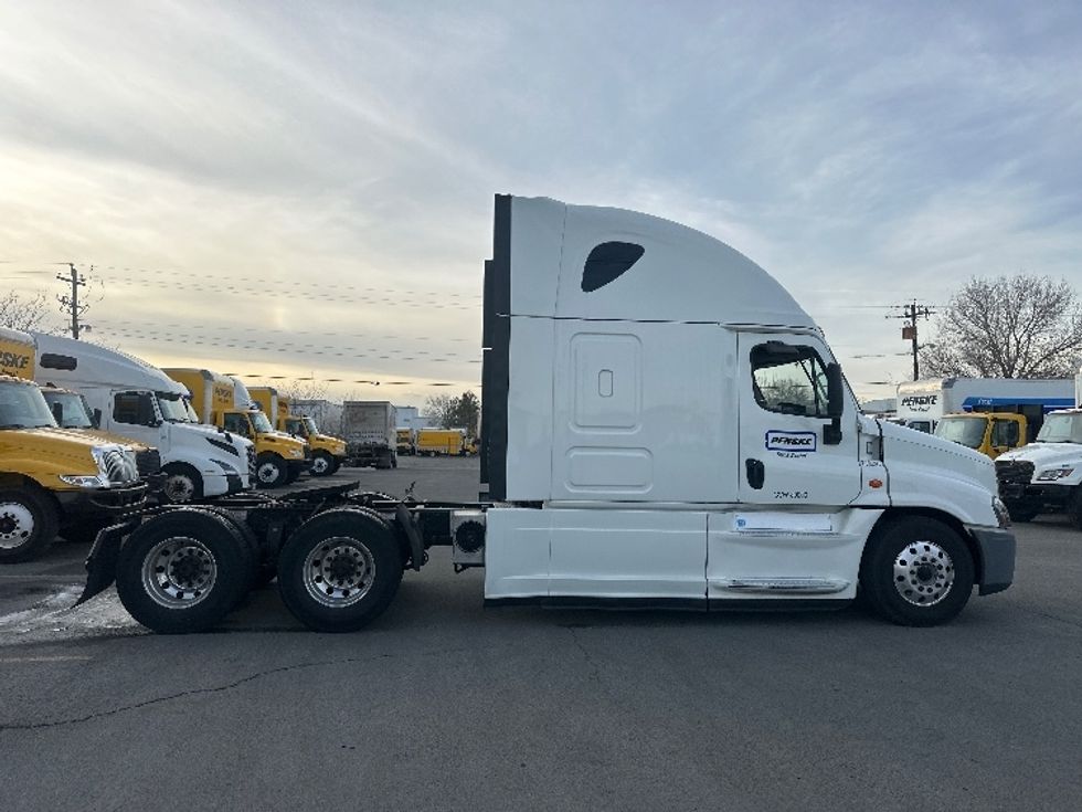 Sleeper Tractor-Heavy Duty Tractors-Freightliner-2020-Cascadia 12564ST-Sparks-NV-466,557\n\t\tmiles-$ 60,750 - Image 8