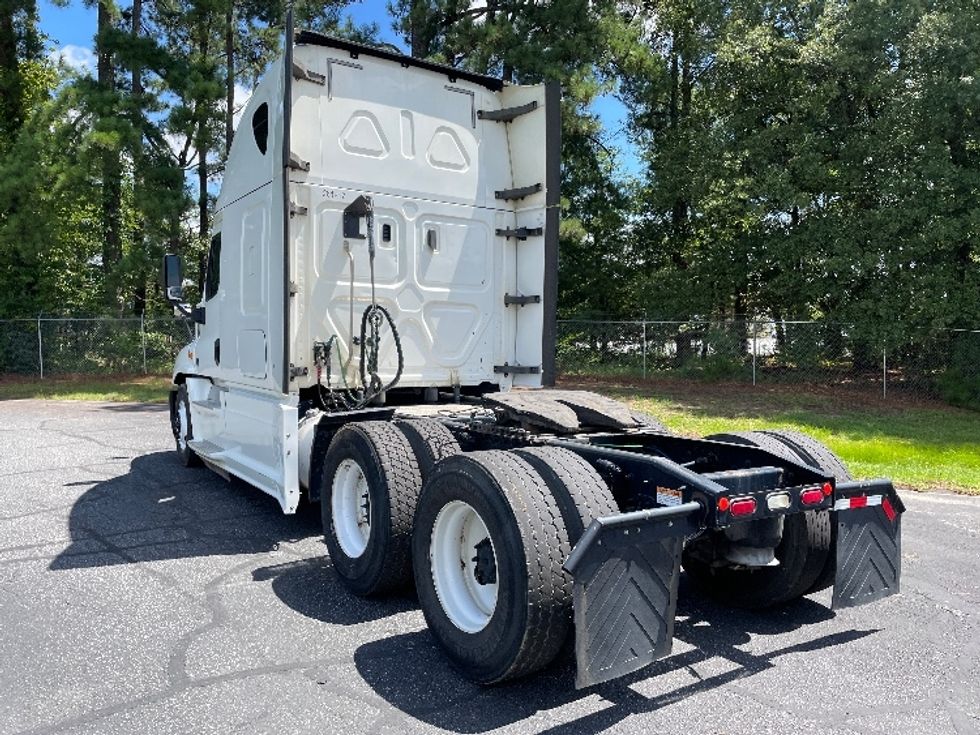 Sleeper Tractor-Heavy Duty Tractors-Freightliner-2020-Cascadia 12564ST-Spartanburg-SC-386,325\n\t\tmiles-$ 58,750 - Image 5
