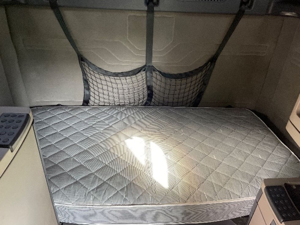 Sleeper Tractor-Heavy Duty Tractors-Freightliner-2020-Cascadia 12564ST-Spartanburg-SC-503,999\n\t\tmiles-$ 54,250 - Image 17