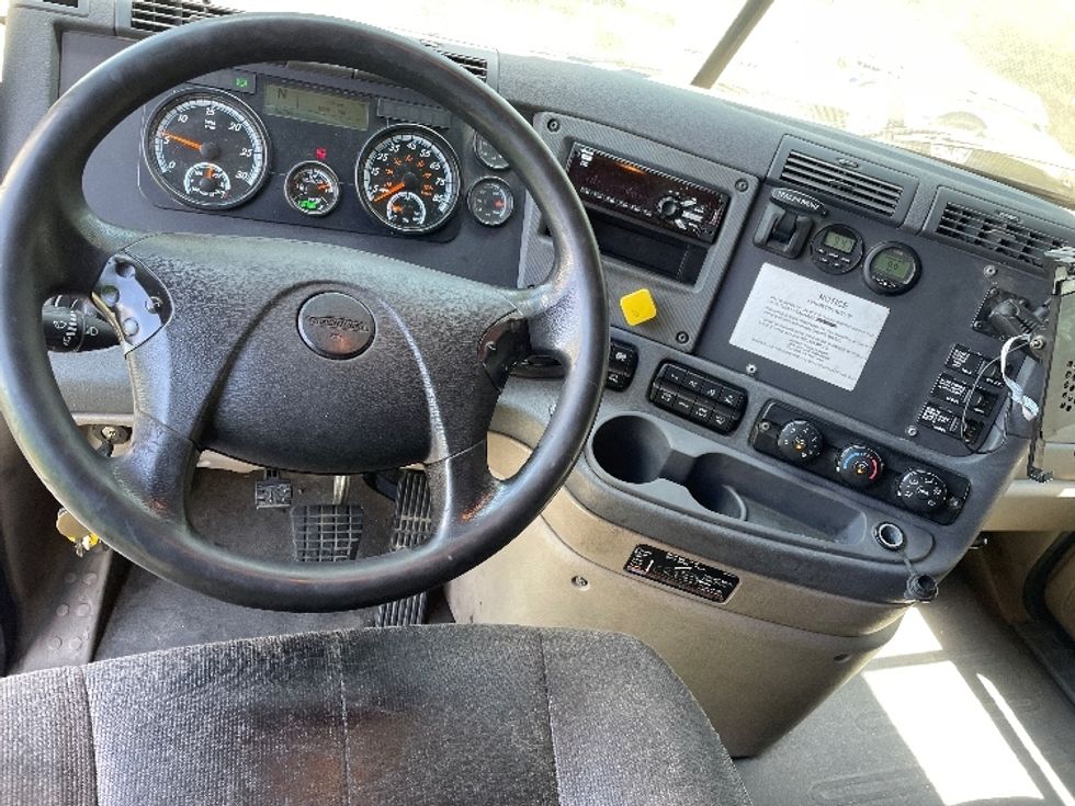 Sleeper Tractor-Heavy Duty Tractors-Freightliner-2020-Cascadia 12564ST-Spartanburg-SC-540,753\n\t\tmiles-$ 51,000 - Image 11
