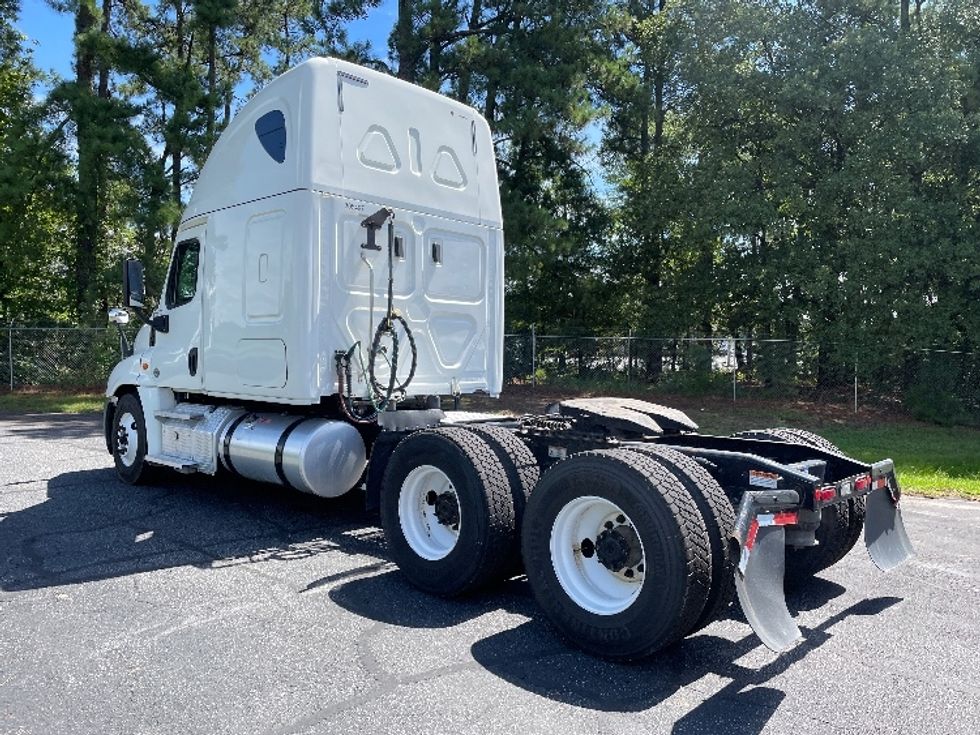 Sleeper Tractor-Heavy Duty Tractors-Freightliner-2020-Cascadia 12564ST-Spartanburg-SC-540,753\n\t\tmiles-$ 51,000 - Image 5