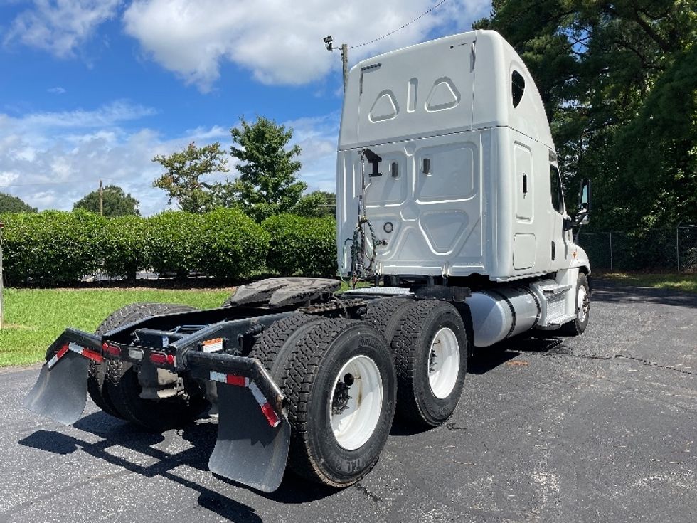 Sleeper Tractor-Heavy Duty Tractors-Freightliner-2020-Cascadia 12564ST-Spartanburg-SC-540,753\n\t\tmiles-$ 51,000 - Image 7