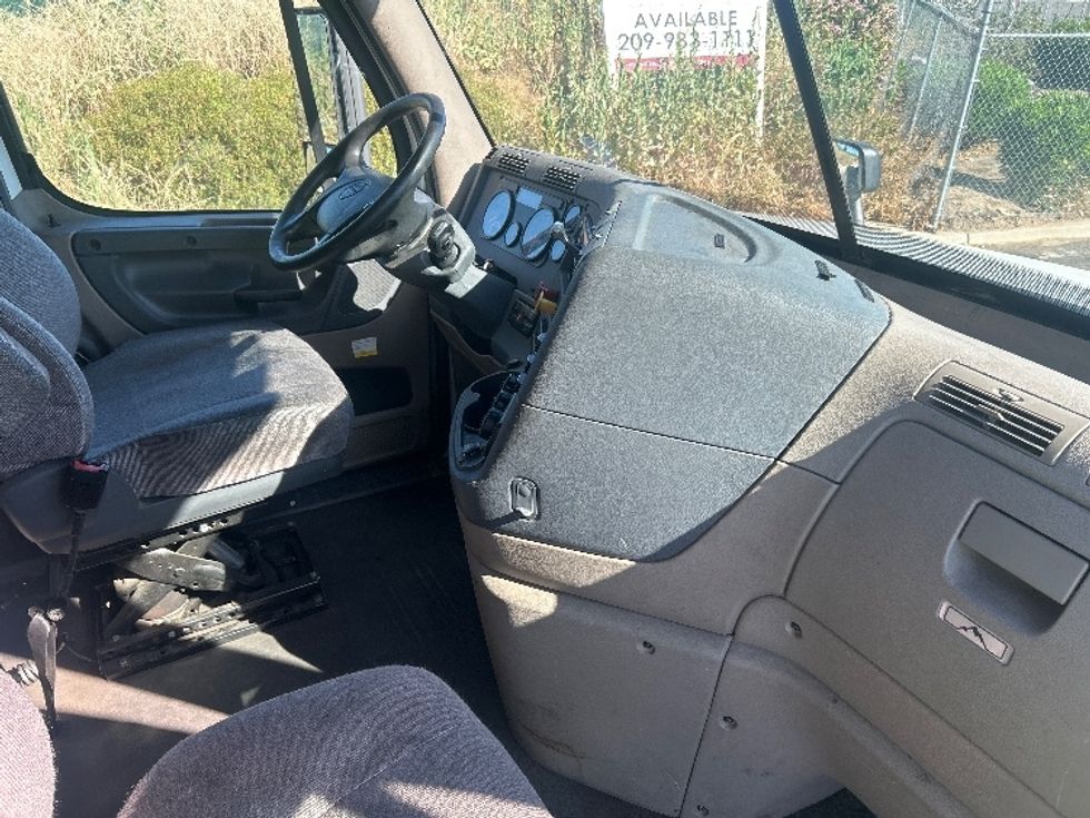 Sleeper Tractor-Heavy Duty Tractors-Freightliner-2020-Cascadia 12564ST-Stockton-CA-657,951\n\t\tmiles-$ 41,750 - Image 13