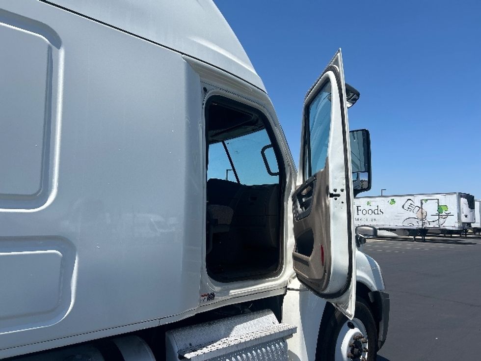 Sleeper Tractor-Heavy Duty Tractors-Freightliner-2020-Cascadia 12564ST-Stockton-CA-663,248\n\t\tmiles-$ 40,250 - Image 13
