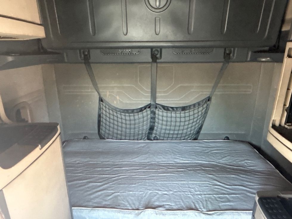 Sleeper Tractor-Heavy Duty Tractors-Freightliner-2020-Cascadia 12564ST-Stockton-CA-663,248\n\t\tmiles-$ 40,250 - Image 16