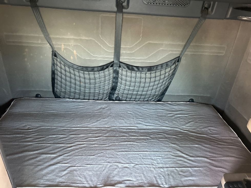Sleeper Tractor-Heavy Duty Tractors-Freightliner-2020-Cascadia 12564ST-Stockton-CA-663,248\n\t\tmiles-$ 40,250 - Image 17