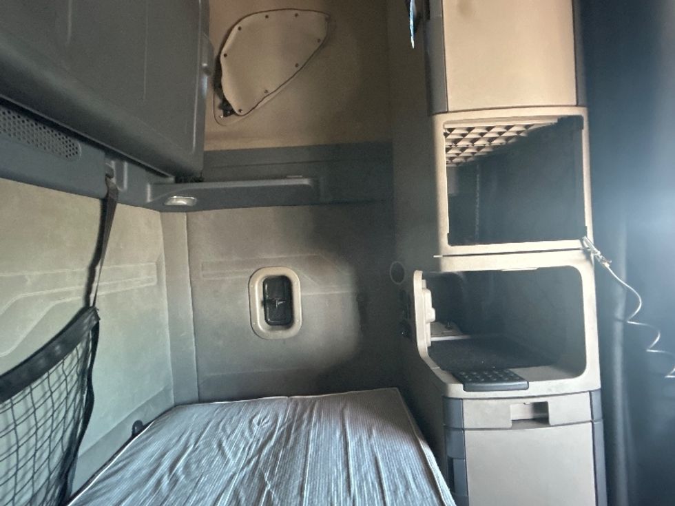 Sleeper Tractor-Heavy Duty Tractors-Freightliner-2020-Cascadia 12564ST-Stockton-CA-663,248\n\t\tmiles-$ 40,250 - Image 18