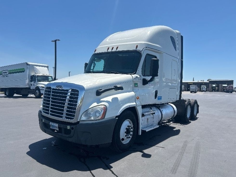 Sleeper Tractor-Heavy Duty Tractors-Freightliner-2020-Cascadia 12564ST-Stockton-CA-663,248\n\t\tmiles-$ 40,250 - Image 3