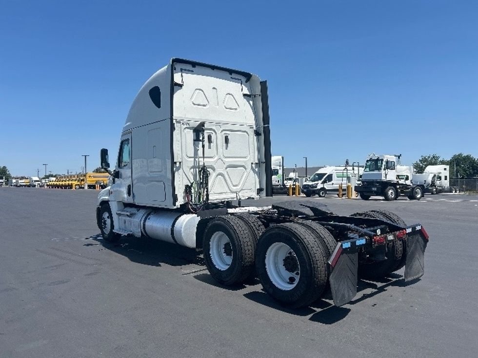 Sleeper Tractor-Heavy Duty Tractors-Freightliner-2020-Cascadia 12564ST-Stockton-CA-663,248\n\t\tmiles-$ 40,250 - Image 5