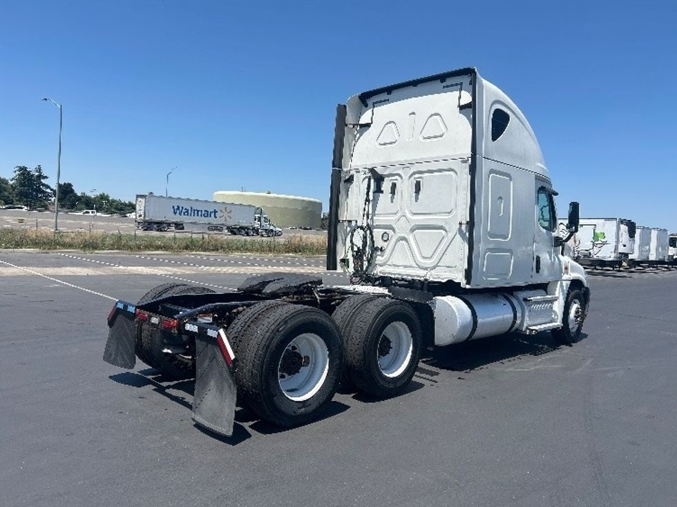 Sleeper Tractor-Heavy Duty Tractors-Freightliner-2020-Cascadia 12564ST-Stockton-CA-663,248\n\t\tmiles-$ 40,250 - Image 7
