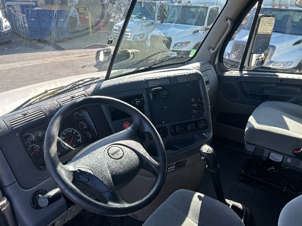 Sleeper Tractor-Heavy Duty Tractors-Freightliner-2020-Cascadia 12564ST-Torrance-CA-398,044\n\t\tmiles-$ 59,250 - Image 10