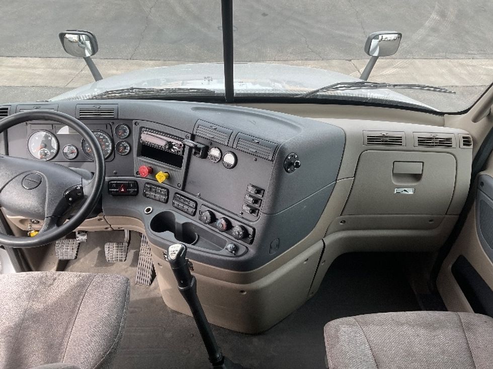 Sleeper Tractor-Heavy Duty Tractors-Freightliner-2020-Cascadia 12564ST-Tucson-AZ-599,967\n\t\tmiles-$ 48,000 - Image 12