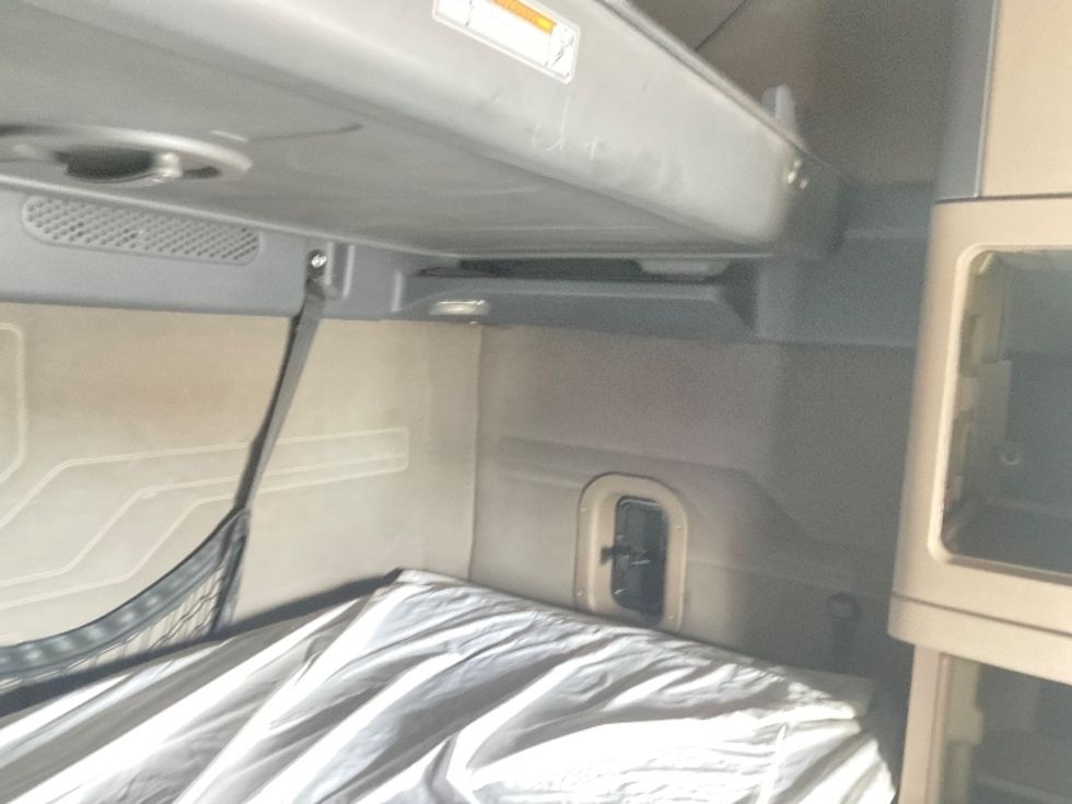 Sleeper Tractor-Heavy Duty Tractors-Freightliner-2020-Cascadia 12564ST-Tucson-AZ-599,967\n\t\tmiles-$ 48,000 - Image 18