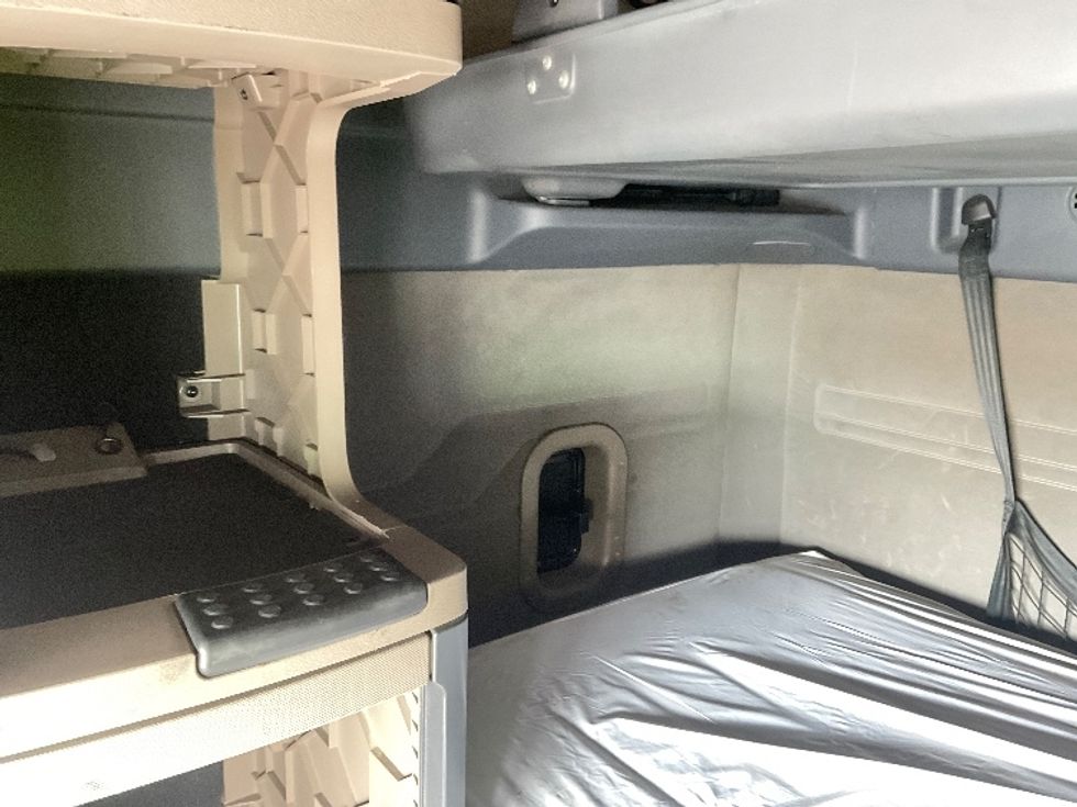 Sleeper Tractor-Heavy Duty Tractors-Freightliner-2020-Cascadia 12564ST-Tucson-AZ-599,967\n\t\tmiles-$ 48,000 - Image 19