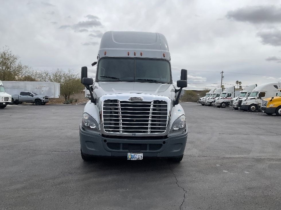 Sleeper Tractor-Heavy Duty Tractors-Freightliner-2020-Cascadia 12564ST-Tucson-AZ-599,967\n\t\tmiles-$ 48,000 - Image 2
