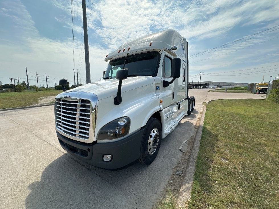 Sleeper Tractor-Heavy Duty Tractors-Freightliner-2020-Cascadia 12564ST-Waxahachie-TX-471,724\n\t\tmiles-$ 62,500 - Image 1