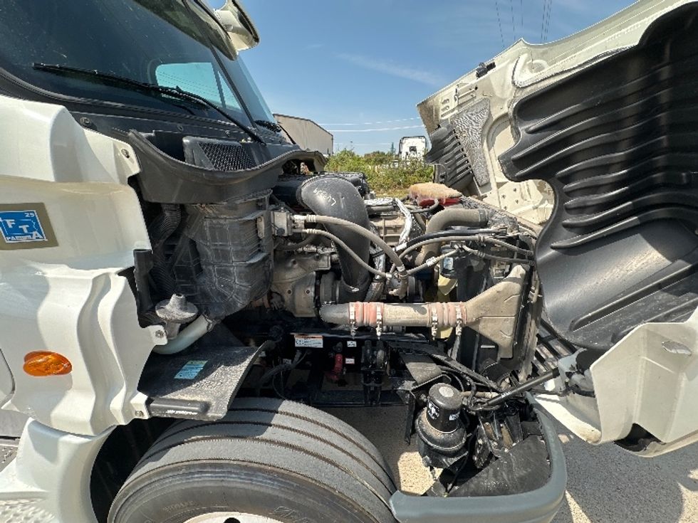 Sleeper Tractor-Heavy Duty Tractors-Freightliner-2020-Cascadia 12564ST-Waxahachie-TX-471,724\n\t\tmiles-$ 62,500 - Image 20