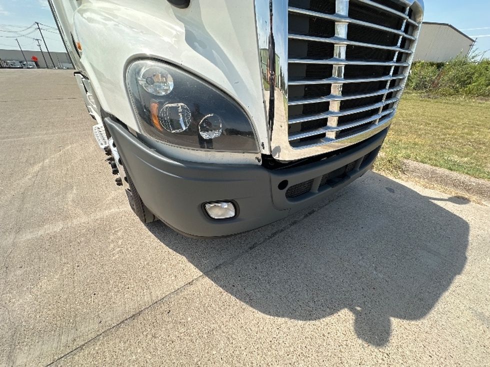 Sleeper Tractor-Heavy Duty Tractors-Freightliner-2020-Cascadia 12564ST-Waxahachie-TX-471,724\n\t\tmiles-$ 62,500 - Image 26