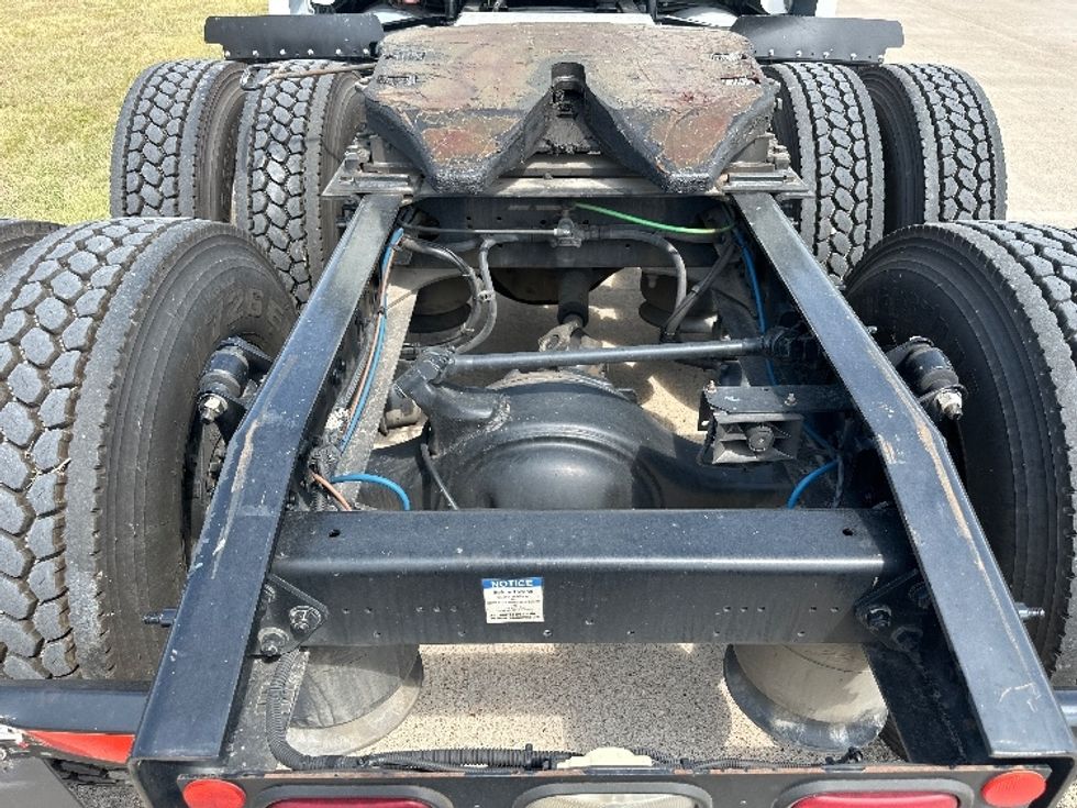 Sleeper Tractor-Heavy Duty Tractors-Freightliner-2020-Cascadia 12564ST-Waxahachie-TX-471,724\n\t\tmiles-$ 62,500 - Image 6