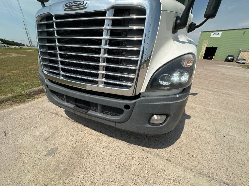 Sleeper Tractor-Heavy Duty Tractors-Freightliner-2020-Cascadia 12564ST-Waxahachie-TX-585,281\n\t\tmiles-$ 53,000 - Image 25