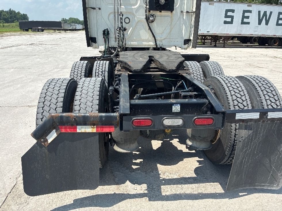 Sleeper Tractor-Heavy Duty Tractors-Freightliner-2020-Cascadia 12564ST-Wilmington-OH-504,127\n\t\tmiles-$ 53,250 - Image 6