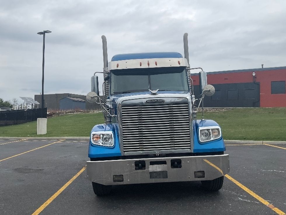 Sleeper Tractor-Heavy Duty Tractors-Freightliner-2020-D12264SD-Akron-OH-248,563\n\t\tmiles-$ 79,500 - Image 2